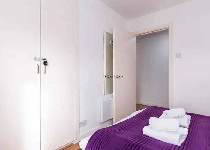 Apartmán Spacious 3-bed In Center