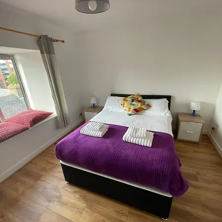 Apartmán Spacious 3-bed In Center