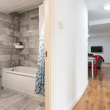 Spacious 3-bed In Center 都柏林