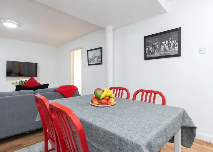 Spacious 3-bed In Center * Dublin