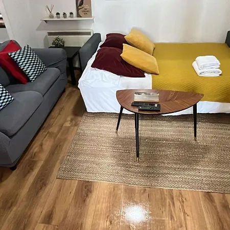 Spacious 3-bed In Center