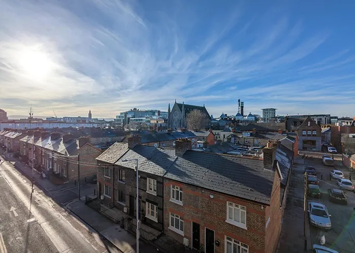 Lejlighed Spacious 3-bed In Center *