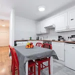 Apartamento Spacious 3-bed In Center *