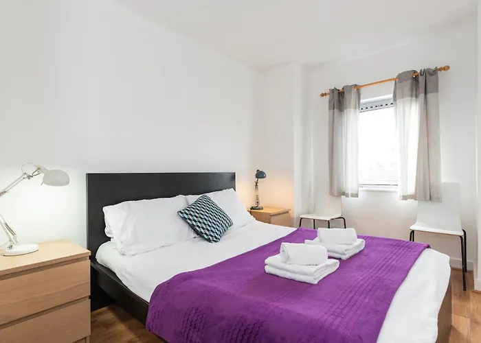 Spacious 3-bed In Center * 더블린