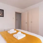 Spacious 3-bed In Center Διαμέρισμα *